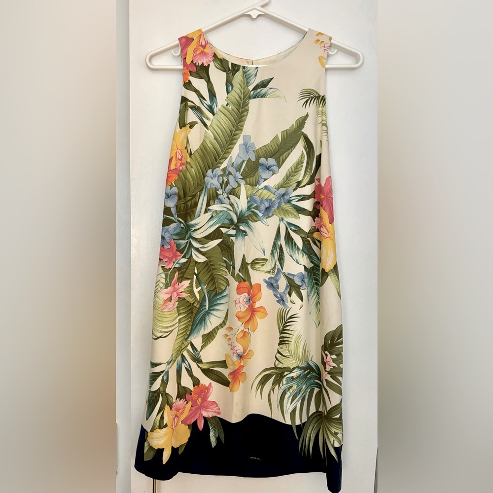 Tommy Bahama tropical print dress in pristine condition